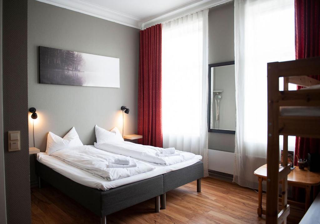 Henriks Hotell Skien Luaran gambar